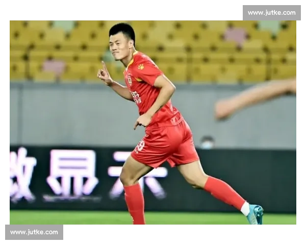 杜震宇盛赞谭龙破纪录：这是亚泰传承的荣耀